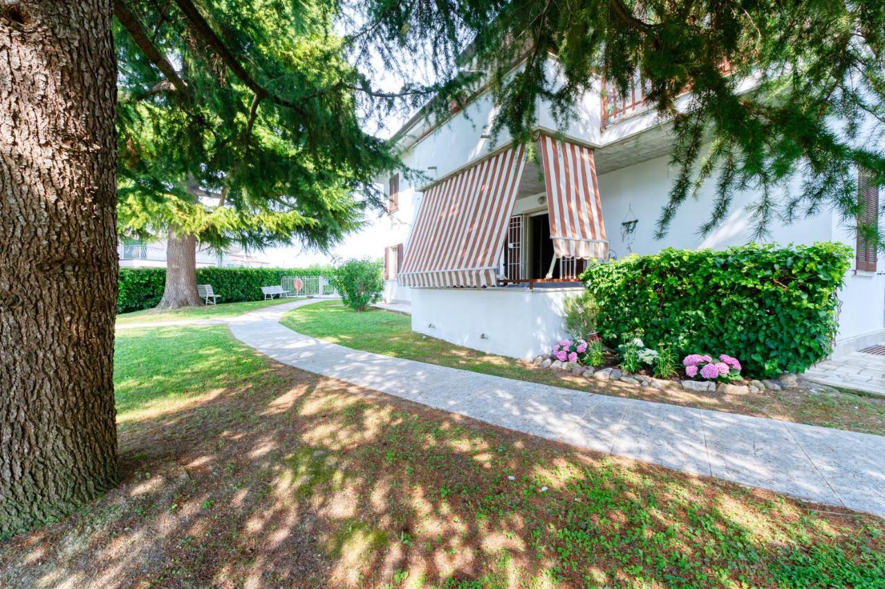 Wolf House - Peschiera Holiday Peschiera del Garda Exterior foto